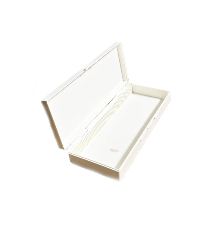 علب تخزين بلاستيكية