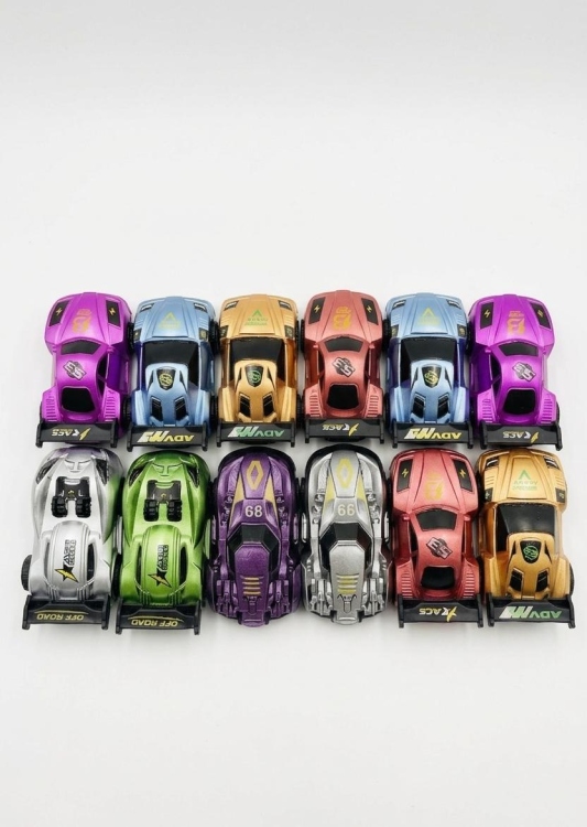 سيارات لعبة بلاستك ملونة 