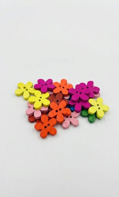 أزرار خشبية على شكل وردة 