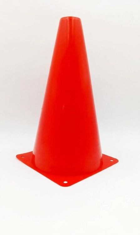 قمع رياضي مخروط الشكل