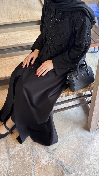 عباية سوداء فخمة 🖤