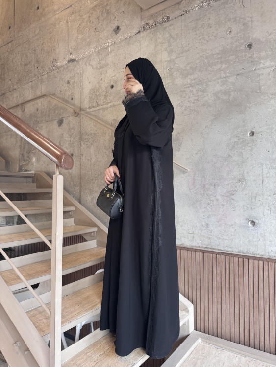 عباية أسود دانتيل ✨