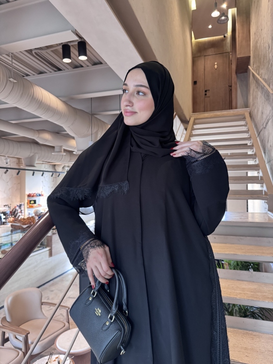 عباية أسود دانتيل ✨