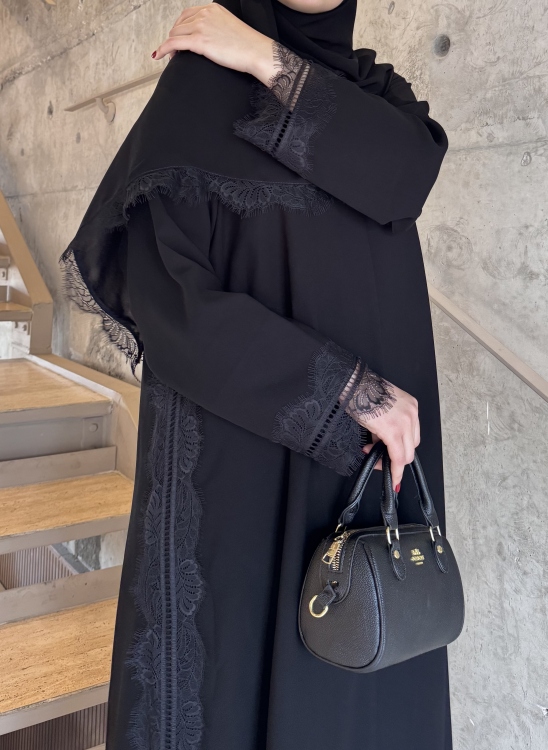 عباية أسود دانتيل ✨