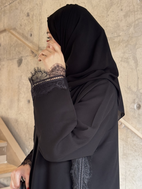 عباية أسود دانتيل ✨