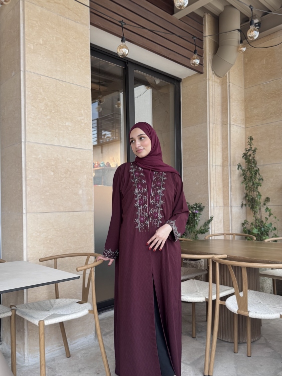 عباية خمرية 🌺