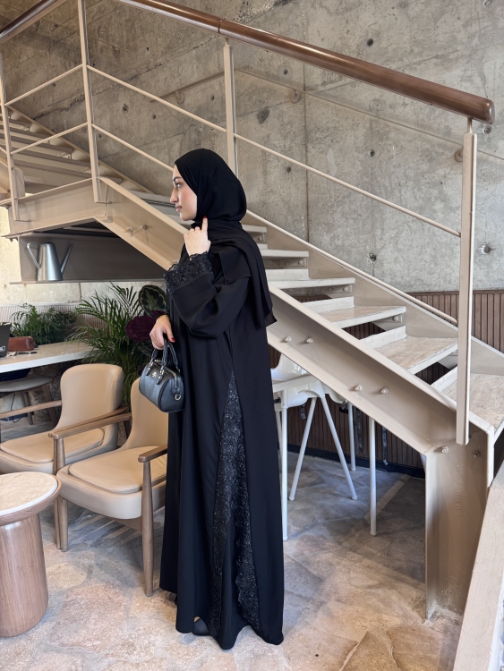 عباية سودة دانتيل + شك✨