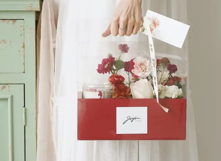 علب  شفاف 24×16 لون احمر 