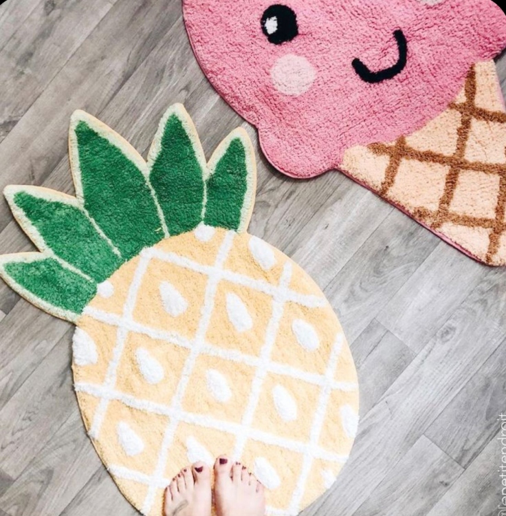 Customized pineapple rugs