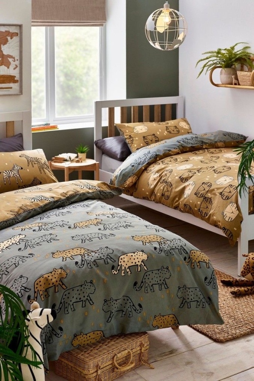 Customized lion bedding set