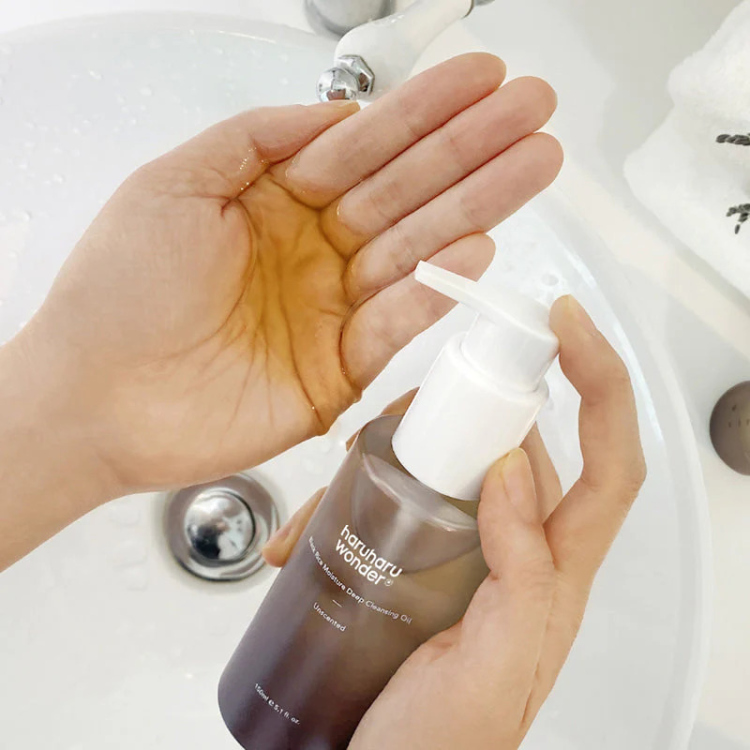 Haruharu WONDER, Black Rice Moisture Deep Cleansing Oil