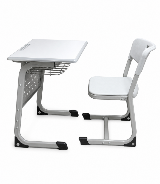 طاوله وكرسي مقاس (  الطاولة 76 *65 الكرسي 80*37 )