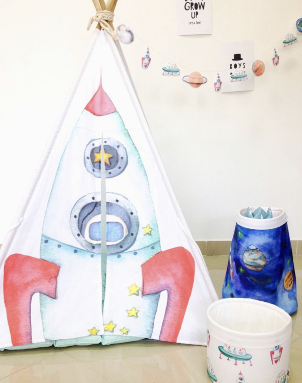 Customized rocket tent