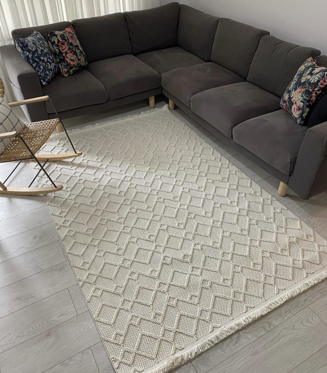 High-tech micro fiber with polyster thread touched super soft button and powder-proof feature