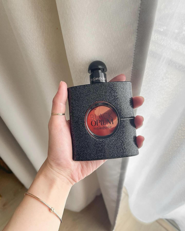 عرض خاص  3 عطور تستر بسعر 25 دينار والعطر الرابع مجاناً   فقط استخدم كود free  لتحصل على توصيل مجانا 