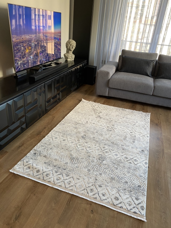 Experience the luxury and comfort of a viscose rug in your home. With its soft, silky feel and elegant appearance.