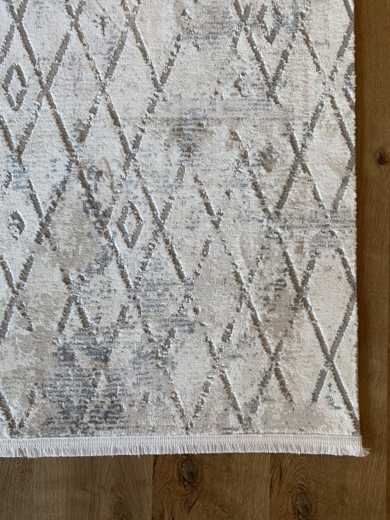 Experience the luxury and comfort of a viscose rug in your home. With its soft, silky feel and elegant appearance.