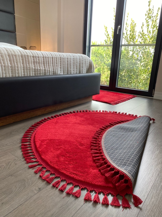 Puffy red rug