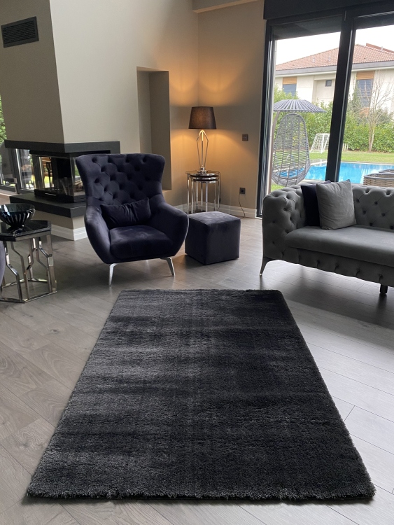 This rug is Microfiber produced with polyester thread with high technology with its super soft button and dust-free feature.