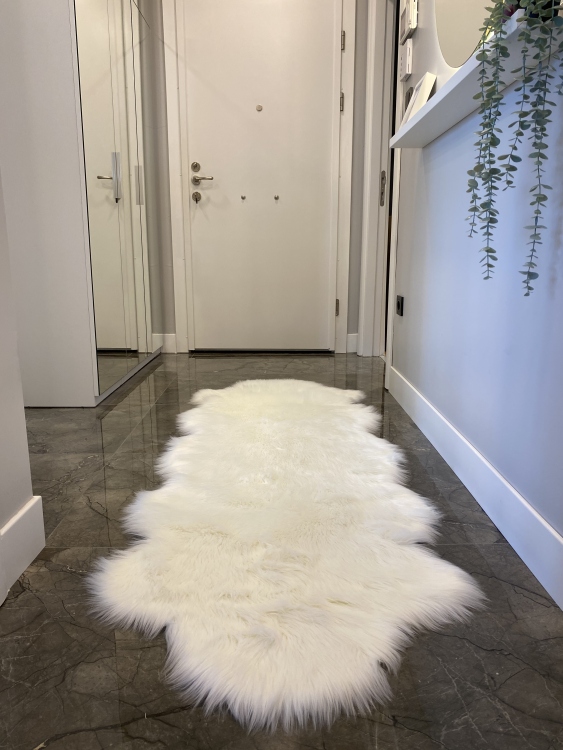 Shaggy white rug