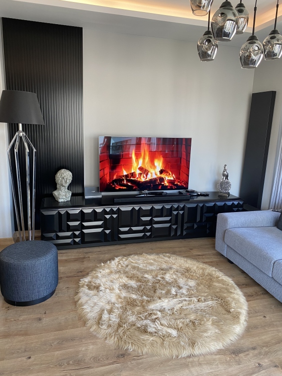 Shaggy beige rug