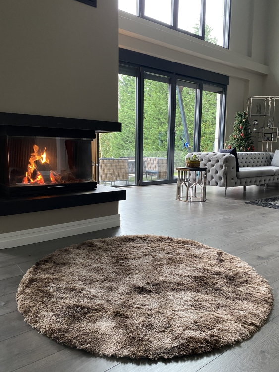 Shaggy brown rug
