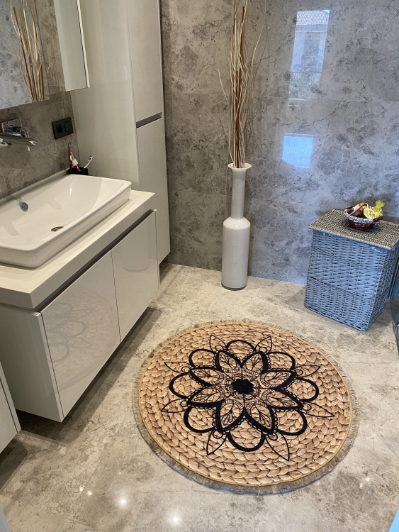 Bathroom mat