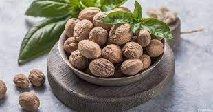 جوزةالطيب بقشرة