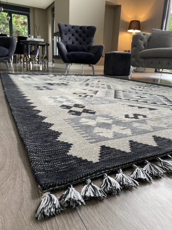 Natural thread rugs