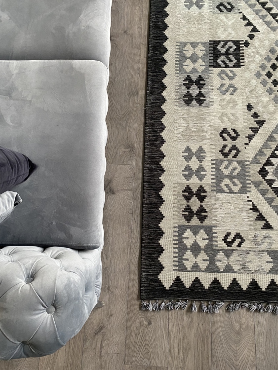 Natural thread rugs