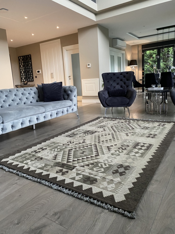 Natural thread rugs
