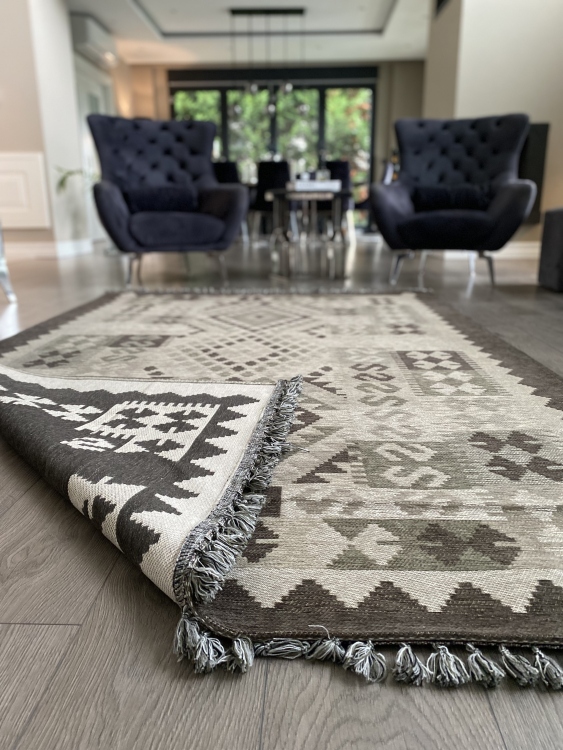 Natural thread rugs