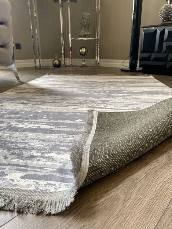 This rug bamboo texture, bringing a natural and organic feel to your home decor .