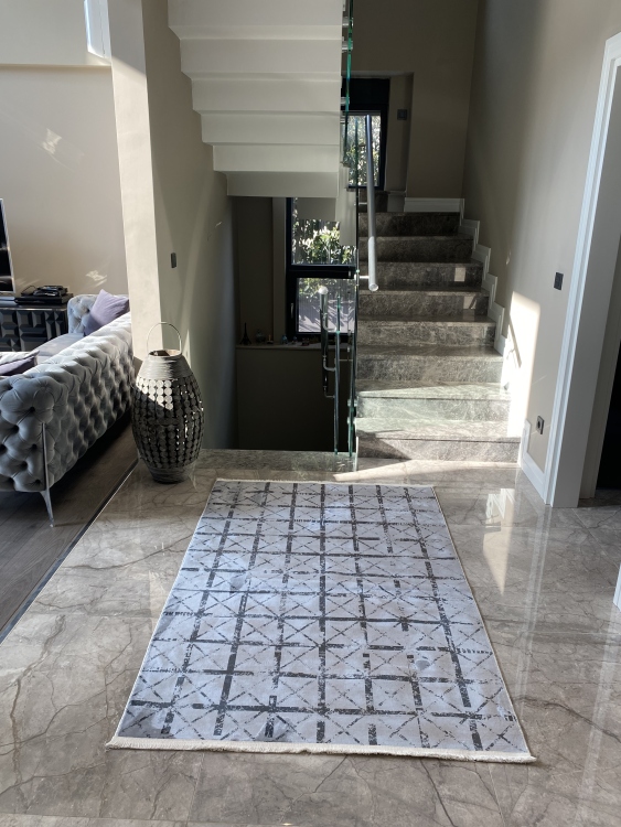 This rug bamboo texture, bringing a natural and organic feel to your home decor .