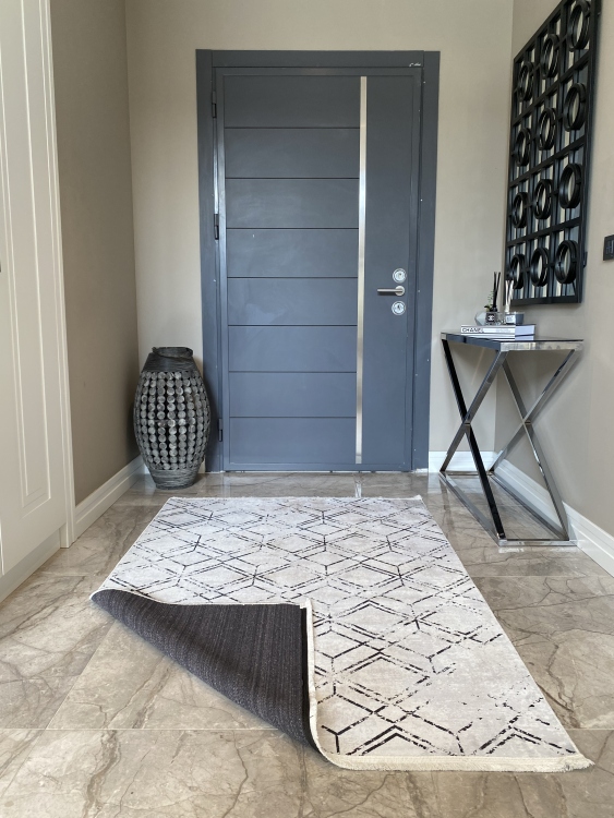 This rug bamboo texture, bringing a natural and organic feel to your home decor .