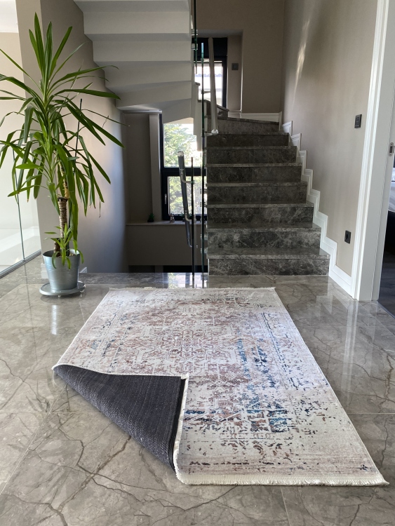 This rug bamboo texture, bringing a natural and organic feel to your home decor .