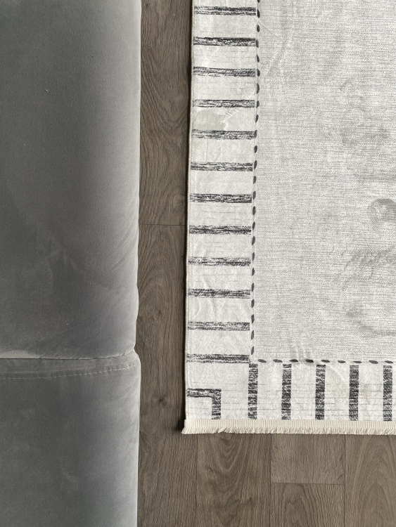 This rug bamboo texture, bringing a natural and organic feel to your home decor .