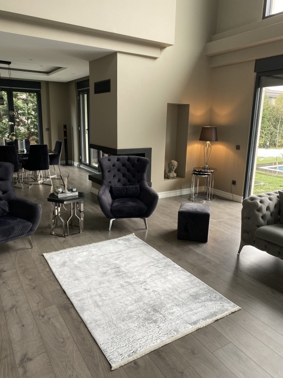 This rug bamboo texture, bringing a natural and organic feel to your home decor .