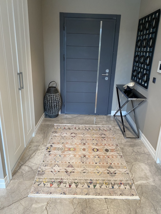 This rug bamboo texture, bringing a natural and organic feel to your home decor .