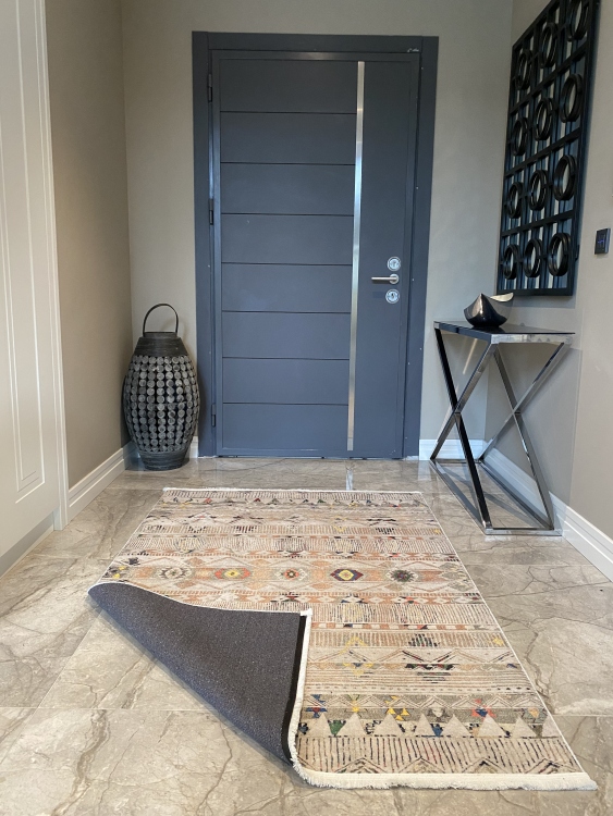 This rug bamboo texture, bringing a natural and organic feel to your home decor .