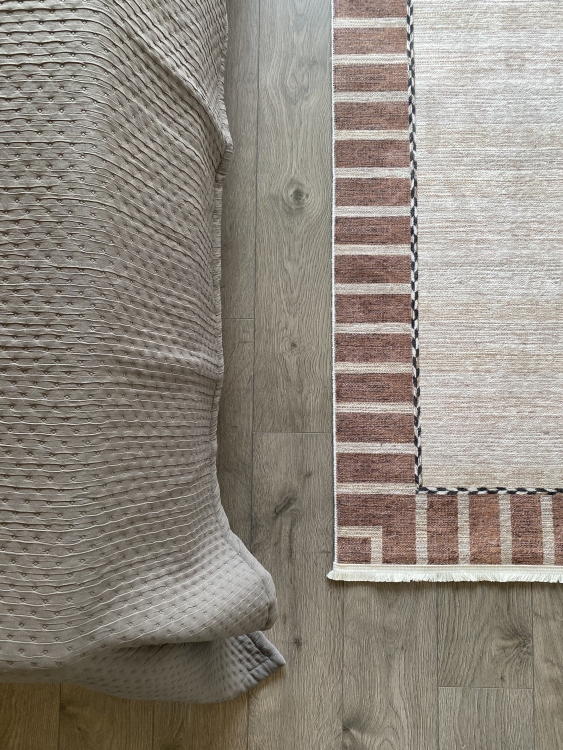 This rug bamboo texture, bringing a natural and organic feel to your home decor .