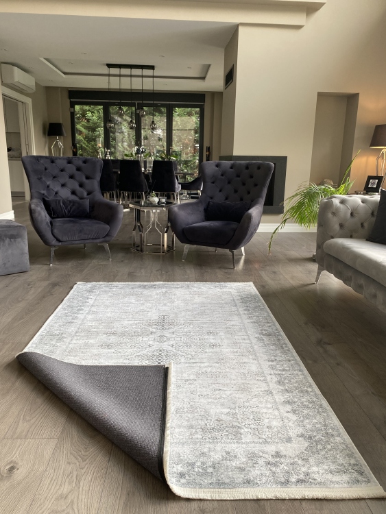 This rug bamboo texture, bringing a natural and organic feel to your home decor .