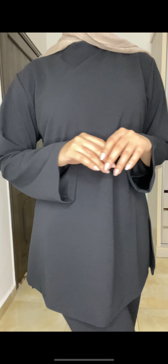 طقم عهود باللون الاسود 
