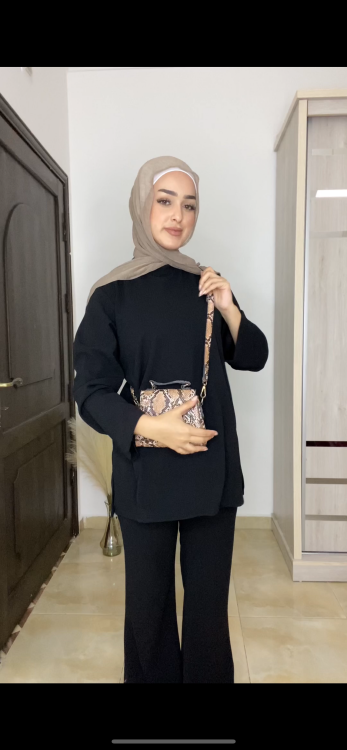 طقم عهود باللون الاسود 