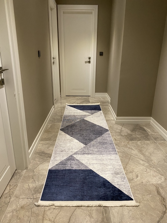 This printed velvet cloth weaving base rug has a soft texture, and a bold and stylish design