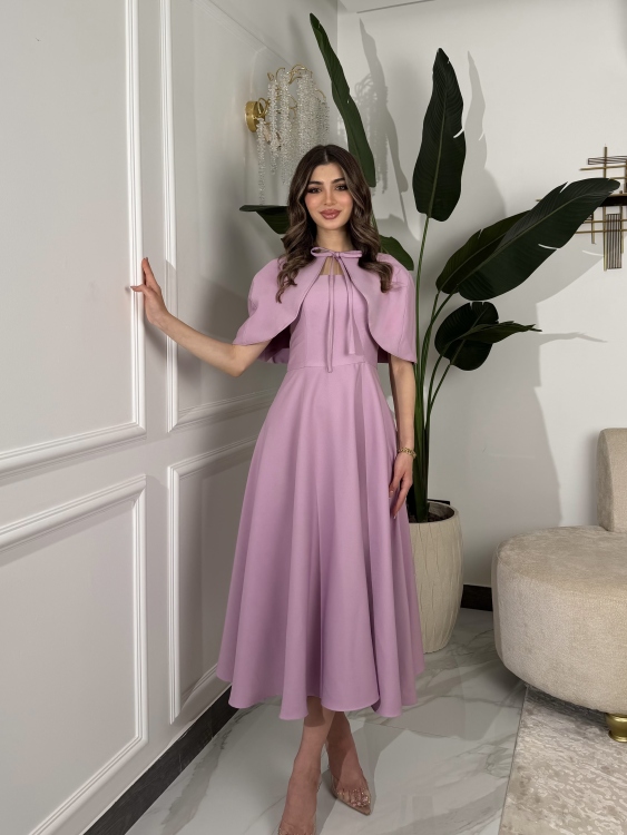 موڤ     Elegant Midi Dress with Shoulder Cape