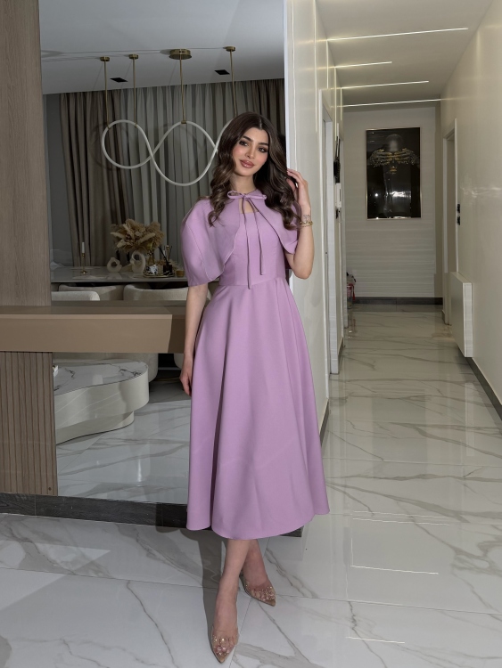 موڤ     Elegant Midi Dress with Shoulder Cape