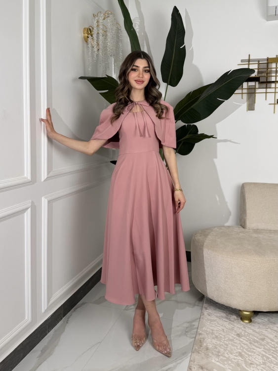 وردي     Elegant Midi Dress with Shoulder Cape