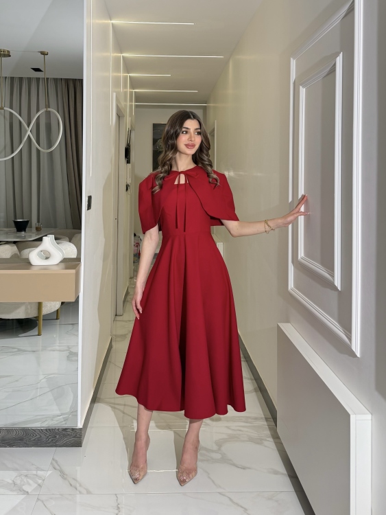  احمر     Elegant Midi Dress with Shoulder Cape