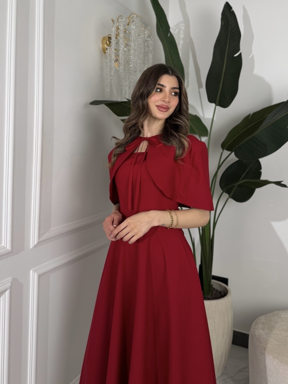  احمر     Elegant Midi Dress with Shoulder Cape